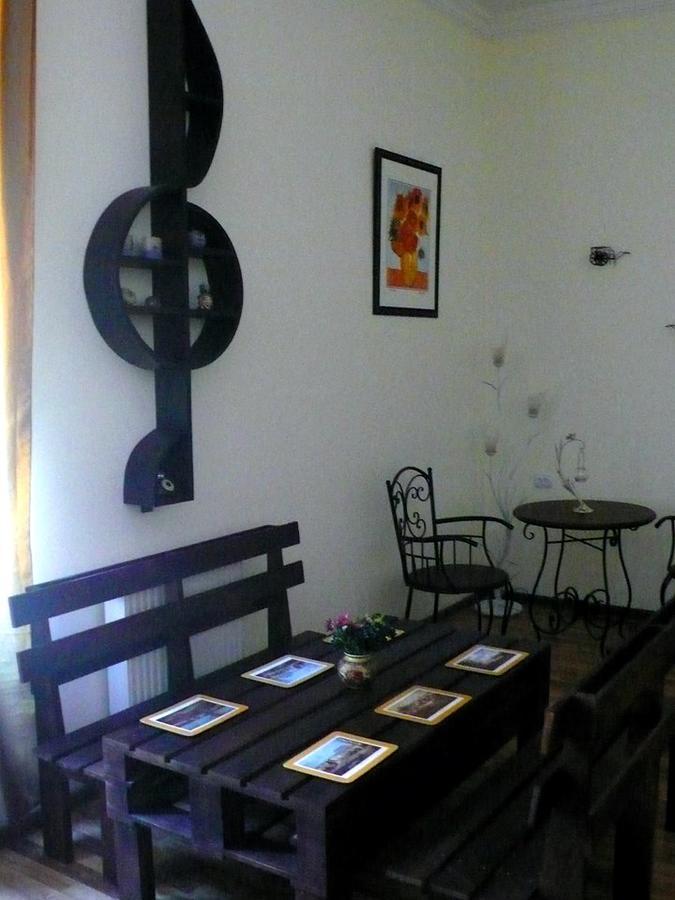 Hotel Newland Chiatura Luaran gambar
