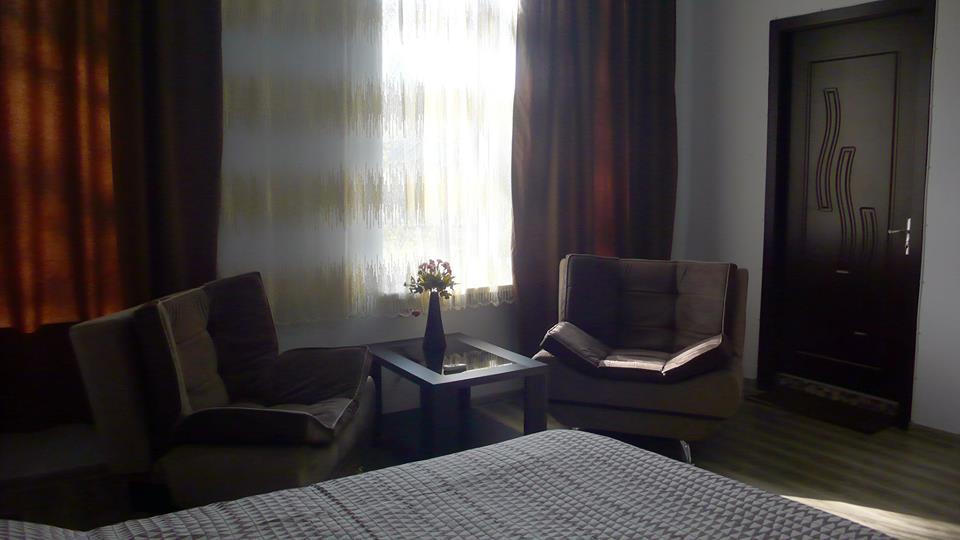 Hotel Newland Chiatura Luaran gambar