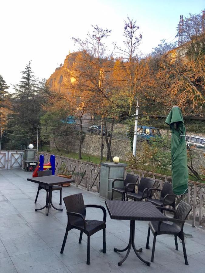 Hotel Newland Chiatura Luaran gambar